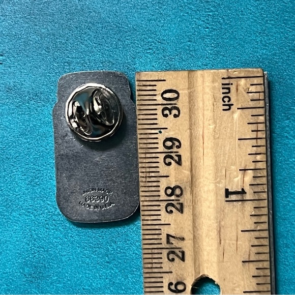 Set of 3 Ole Smoky Tennessee Moonshine Lapel Enamel Pins - Picture 3 of 4